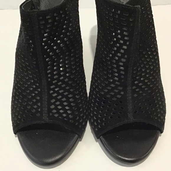 JOIE laser cut black suede wedge sandals sz 6 - Picture 8 of 8